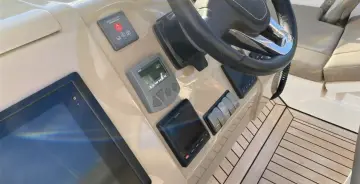 Thumbnail von Fairline Squadron 65 Kalamarda 3