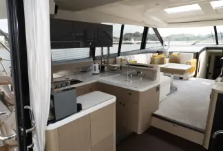 Thumbnail von Prestige 560