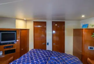 Thumbnail von Meridian 341 Sedan