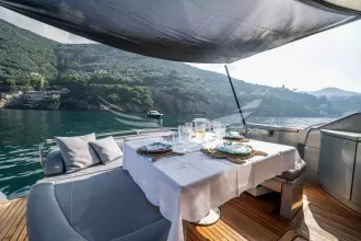 Thumbnail von Pershing 62