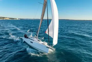 Thumbnail von Beneteau First 30