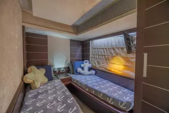 Thumbnail von Azimut 68