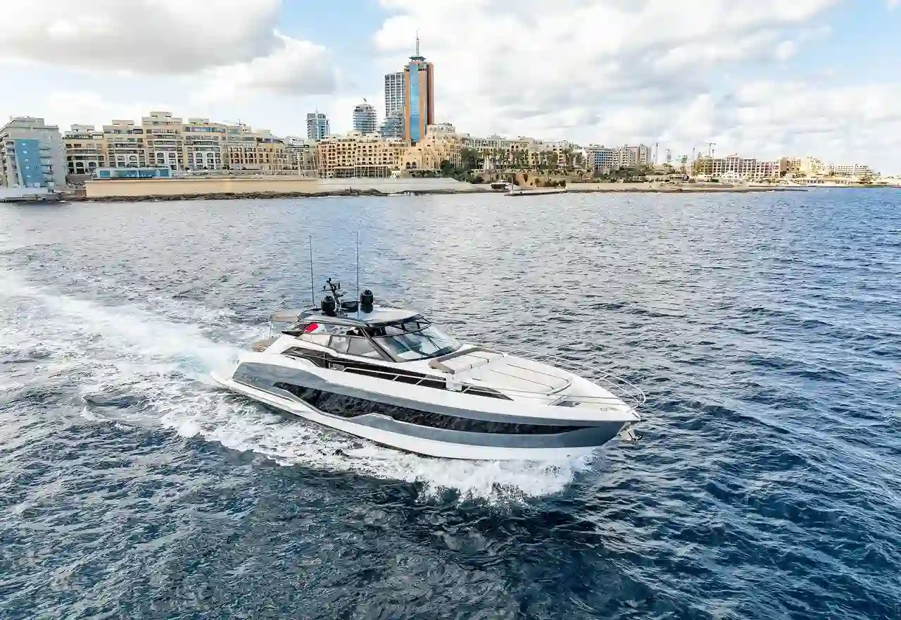 Sunseeker Superhawk 55 LORD OF JAMAICA