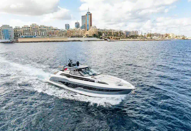 Sunseeker Superhawk 55 LORD OF JAMAICA