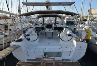 Thumbnail von Beneteau Oceanis 48