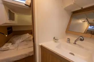 Thumbnail von Beneteau Oceanis 45 Asteria - Standard line