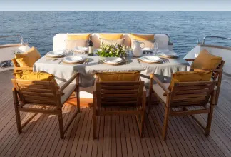 Thumbnail von Falcon 100