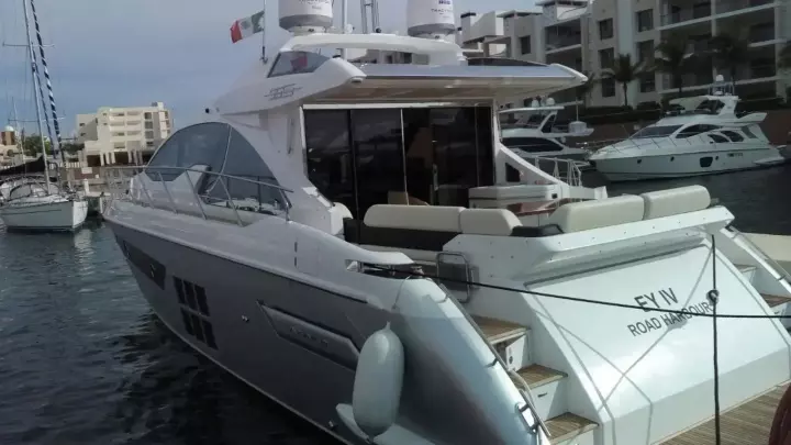 Azimut 55
