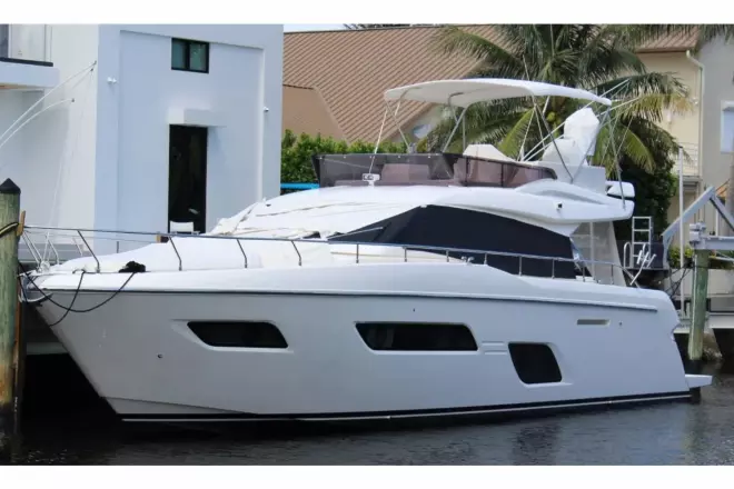 Ferretti Yachts 550