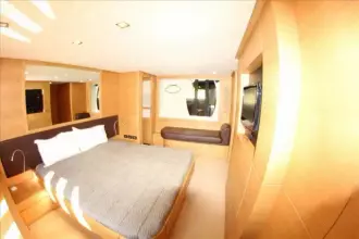 Thumbnail von Pershing 64