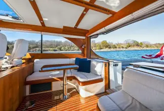 Thumbnail von Hinckley Talaria 43 TURQUOISE name reserved