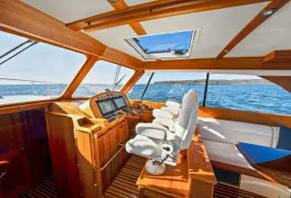 Thumbnail von Hinckley Talaria 43 TURQUOISE name reserved