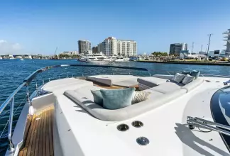 Thumbnail von Azimut S8 Yesenia