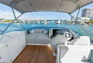 Thumbnail von Azimut S8 Yesenia