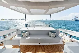 Thumbnail von Azimut S8 Yesenia