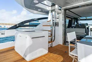 Thumbnail von Azimut S8 Yesenia
