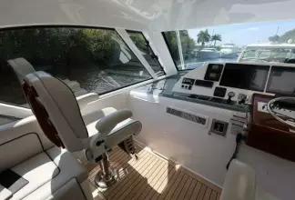 Thumbnail von Hatteras 45