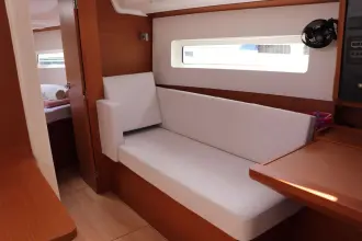 Thumbnail von Jeanneau Sun Odyssey 380 Bura Kiss