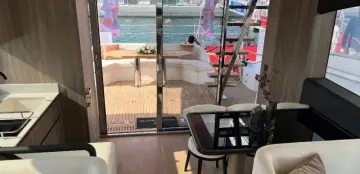 Thumbnail von Majesty 60