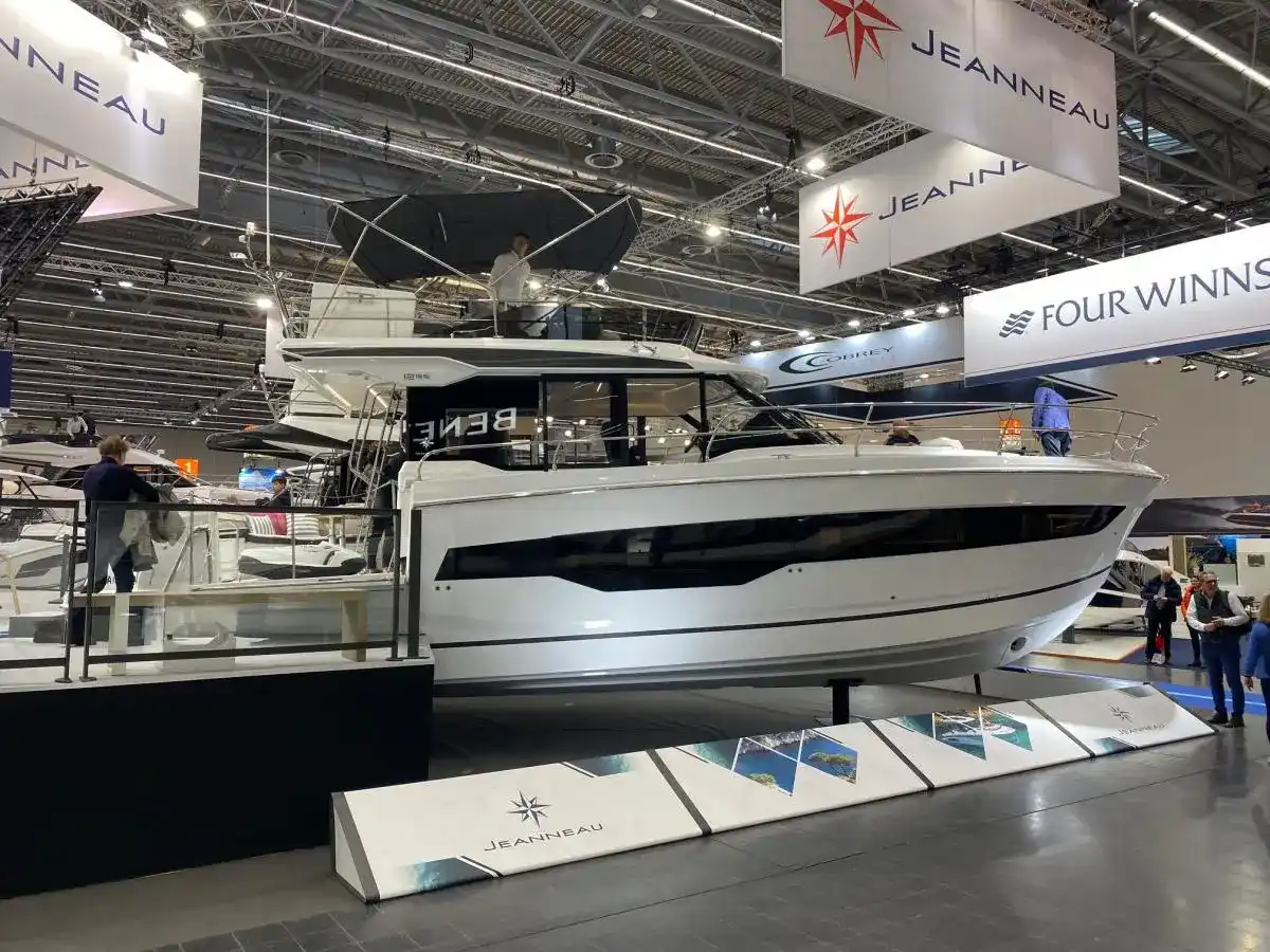 Jeanneau Merry Fisher 1295 Fly Jeanneau 1295 FLY
