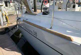 Thumbnail von Beneteau Oceanis 38