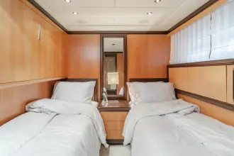 Thumbnail von Mangusta 105