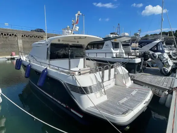 Nimbus 35 Nova September Song