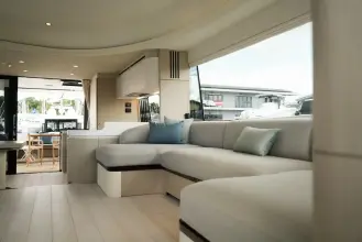 Thumbnail von Azimut 68