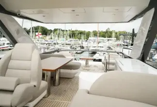 Thumbnail von Azimut 68