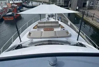 Thumbnail von Azimut 68