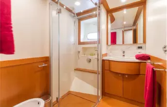 Thumbnail von Ferretti Yachts 840 FERRETTI YACHTS ALTURA 840