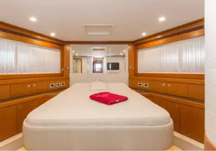 Thumbnail von Ferretti Yachts 840 FERRETTI YACHTS ALTURA 840