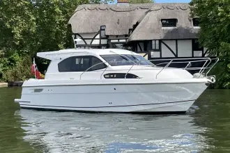 Thumbnail von Haines 32 Sedan Name to be retained by vendor