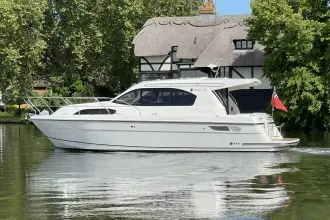 Thumbnail von Haines 32 Sedan Name to be retained by vendor