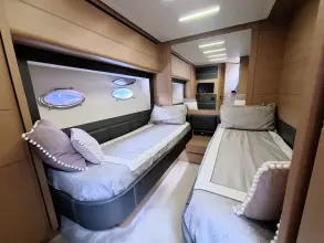 Thumbnail von Pershing 74