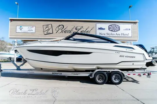 HUSSAR YACHTS 850 VOYAGER Boat #BR122