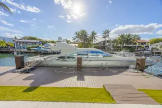 Thumbnail von Azimut 68