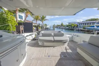 Thumbnail von Azimut 68