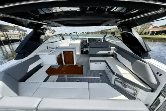 Thumbnail von Cruisers Yachts 38 GLS