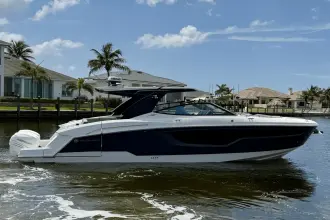 Thumbnail von Cruisers Yachts 38 GLS