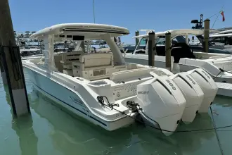 Thumbnail von Boston Whaler 350 Realm