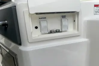 Thumbnail von Sea Ray SLX 350