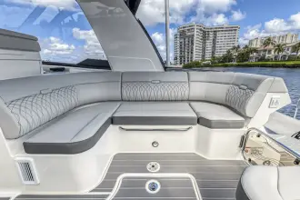 Thumbnail von Sea Ray 370 Sundancer Outboard