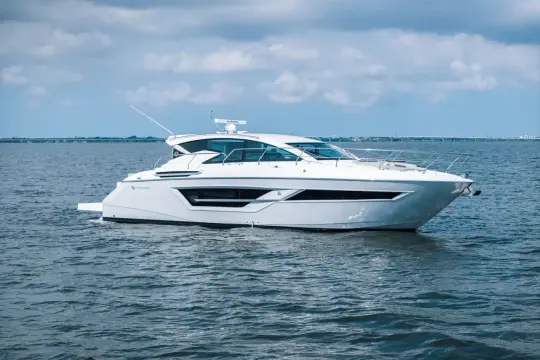 Cruisers Yachts 46 Cantius