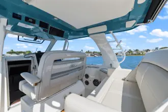 Thumbnail von Boston Whaler 350 Realm