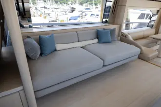 Thumbnail von Azimut 68