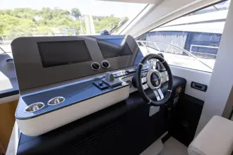 Thumbnail von Azimut 68