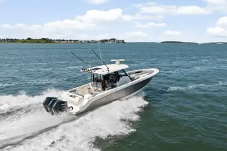 Thumbnail von Boston Whaler 360 Outrage