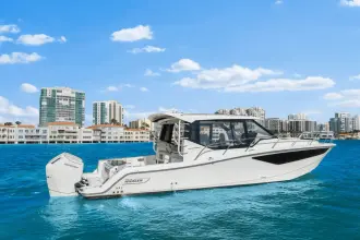 Thumbnail von Boston Whaler 405 Conquest