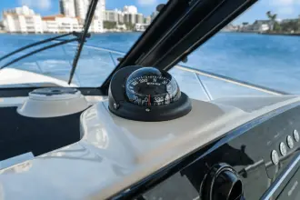 Thumbnail von Boston Whaler 405 Conquest